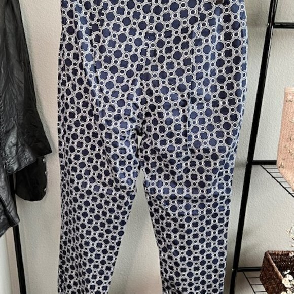 BUNDLE 3 FOR $18- Womens Pants Classic Fit Crop Blue White Straight Leg Size 6 - Picture 11 of 12